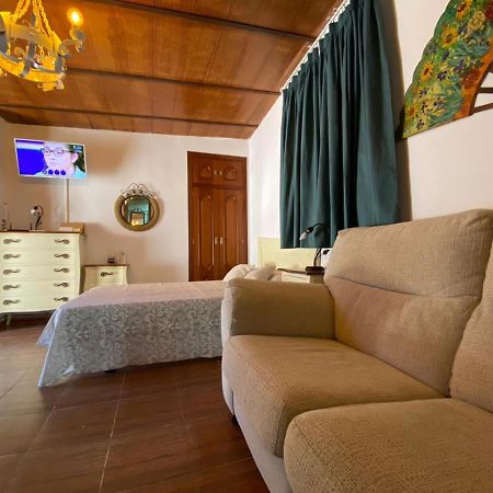 Estudio Coqueto Con Cocina, Bano Y Piscina De Temporada Compartida, A 8Km De Cordoba, En Plena Sierra,By Trassierrarooms Экстерьер фото
