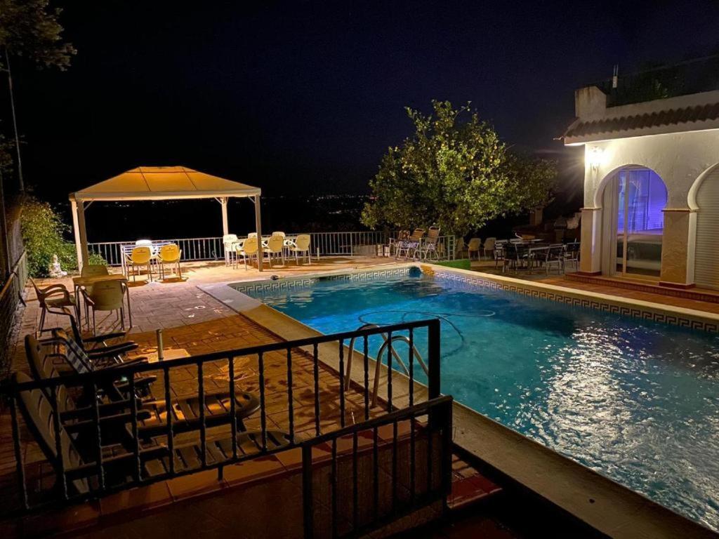 Estudio Coqueto Con Cocina, Bano Y Piscina De Temporada Compartida, A 8Km De Cordoba, En Plena Sierra,By Trassierrarooms Экстерьер фото